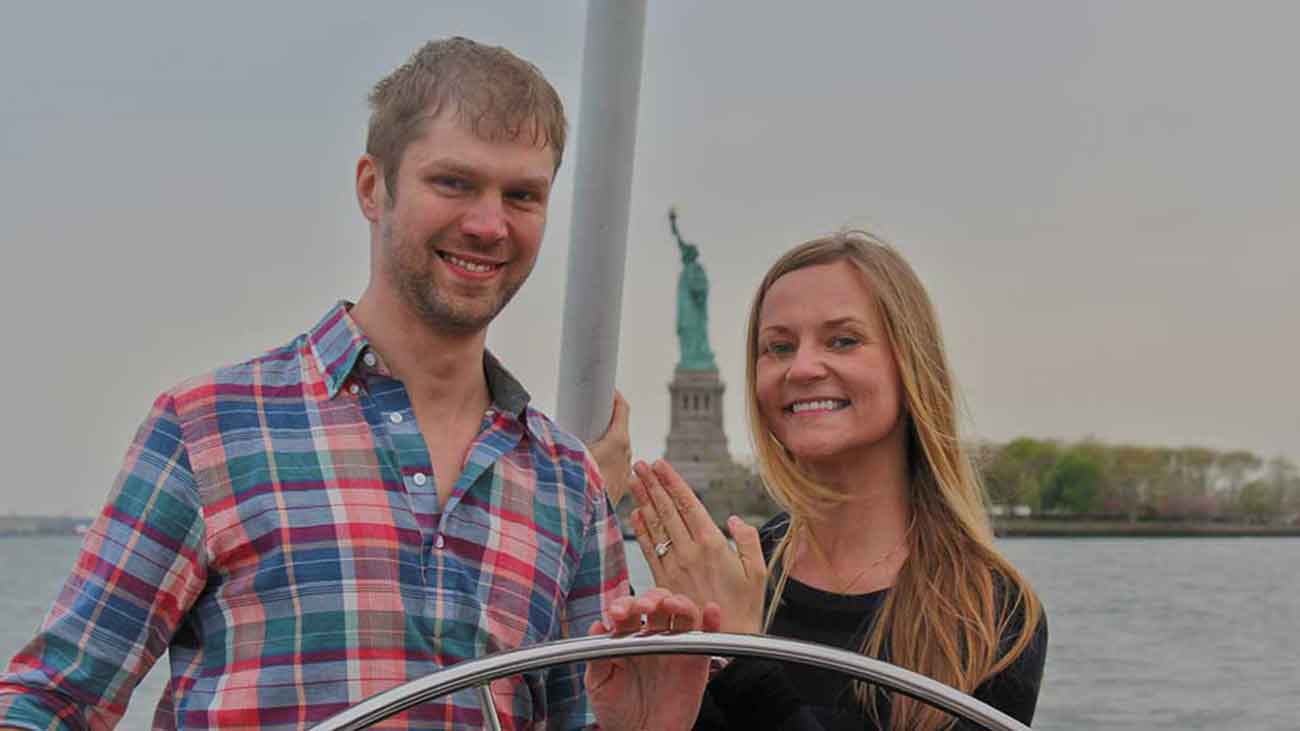 Proposal at the Statue Of Liberty