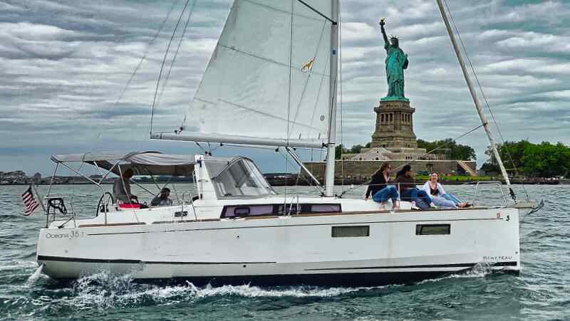 sailboat sailing in New York City