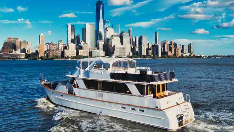 yacht in manhattan