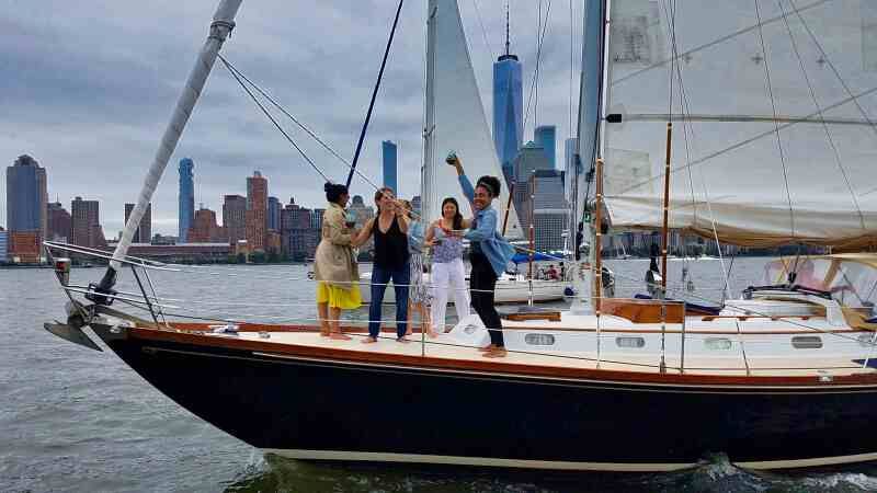 Sailing Yacht PATHFINDER in NYC